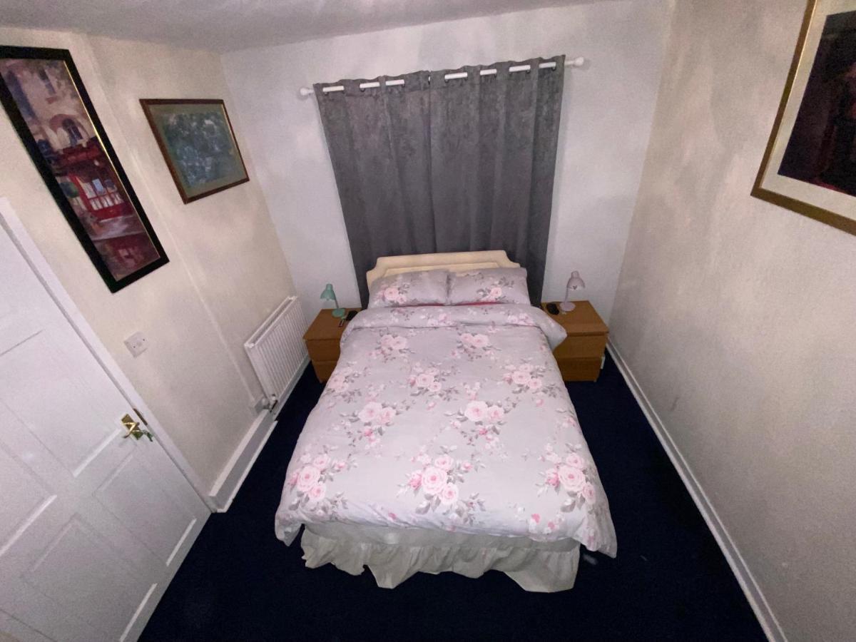 Private Lounge And Double Room Kilwinning Ngoại thất bức ảnh